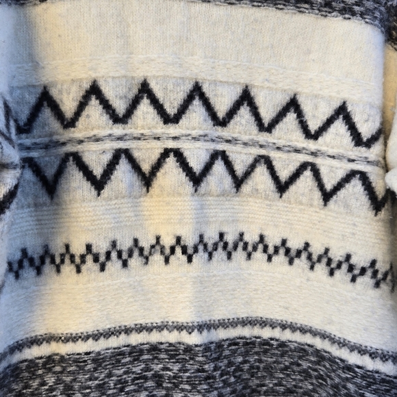 United Colors Of Benetton Wool Sweater - Picture 3 of 8